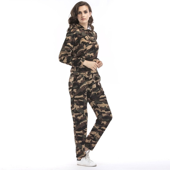 One piece Hoodie with Trousers camouflage - Picture 3 of 7
